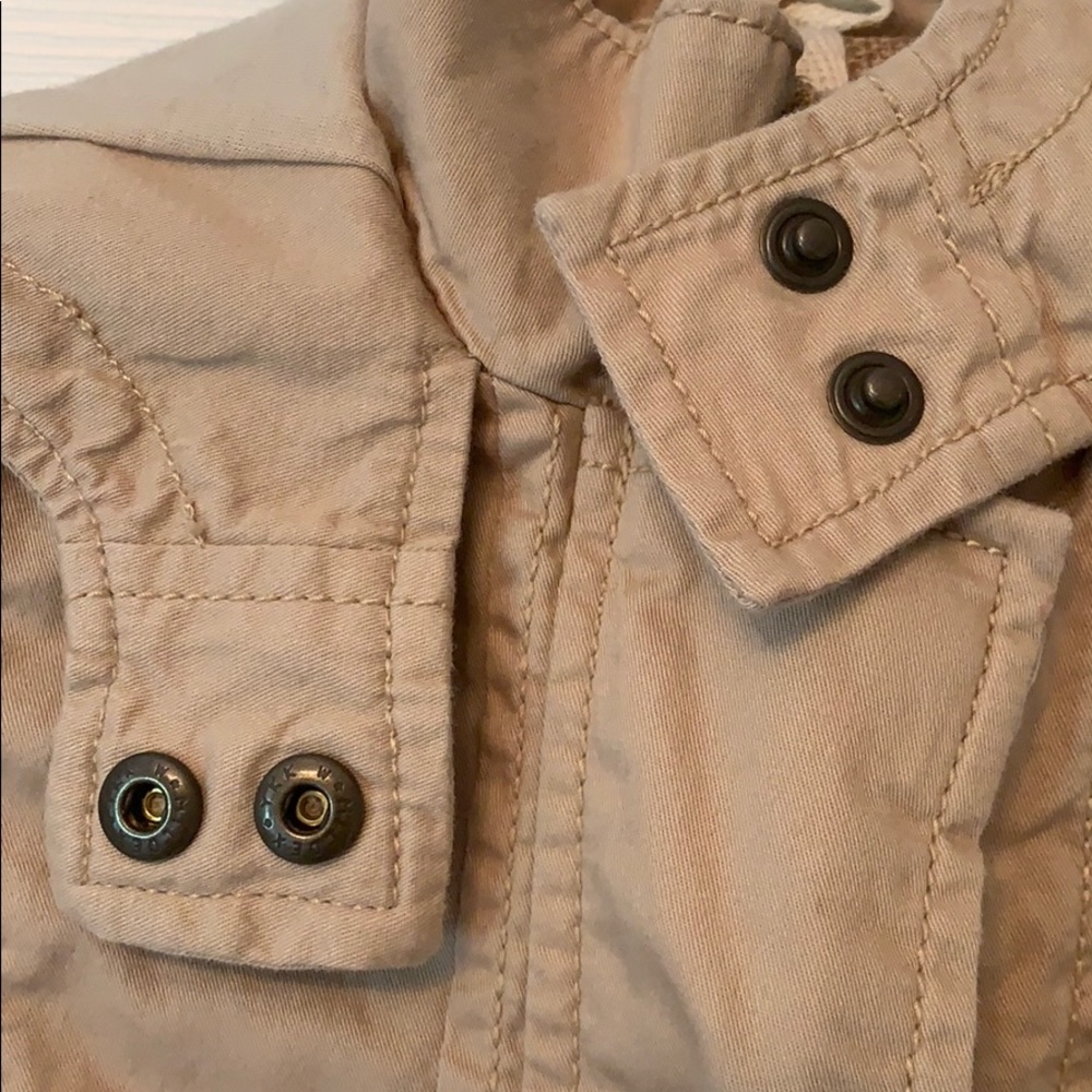 Hooded Jacket - Picture 7 of 8